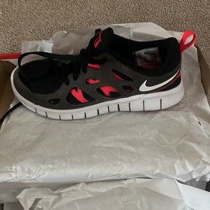 New Nike Free Run 2 YOUTH 3.5Y